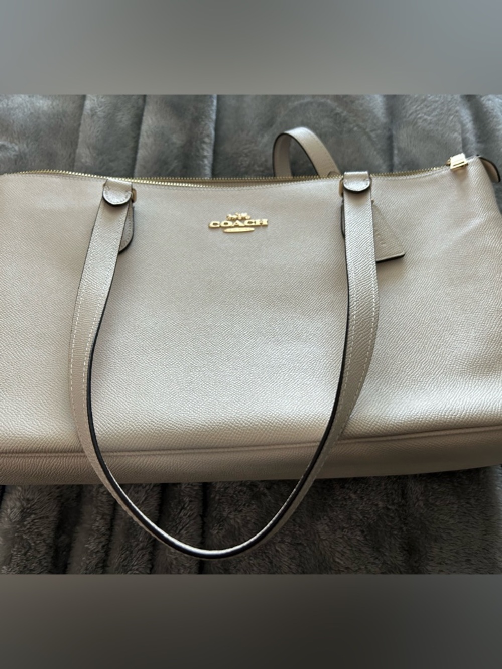 Coach White Leather Double-Handle Tote with Gold Hardware - Picture 4 of 6